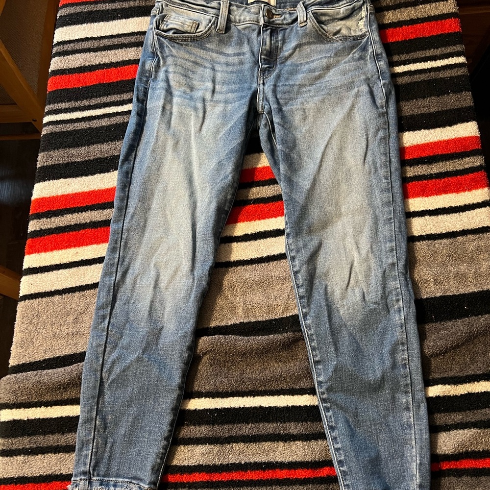 Kancan size 29 mid rise ankle skinny